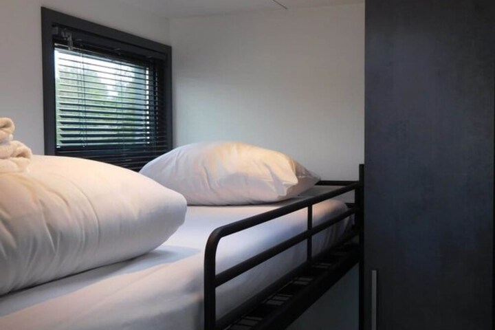 Room 6 of 29