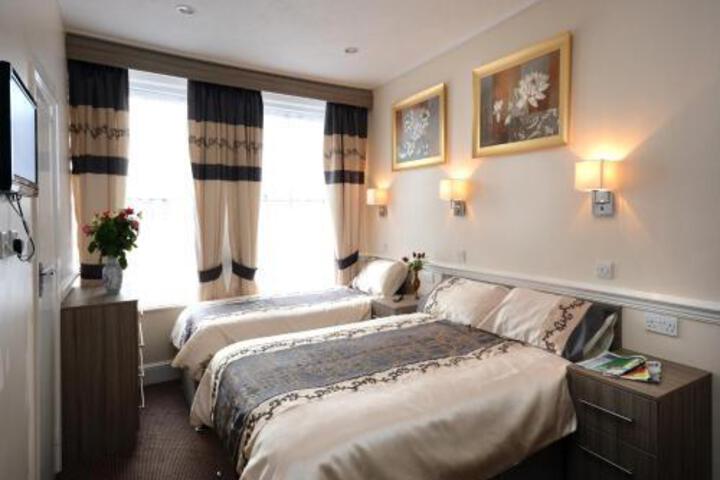 GASCONY HOTEL