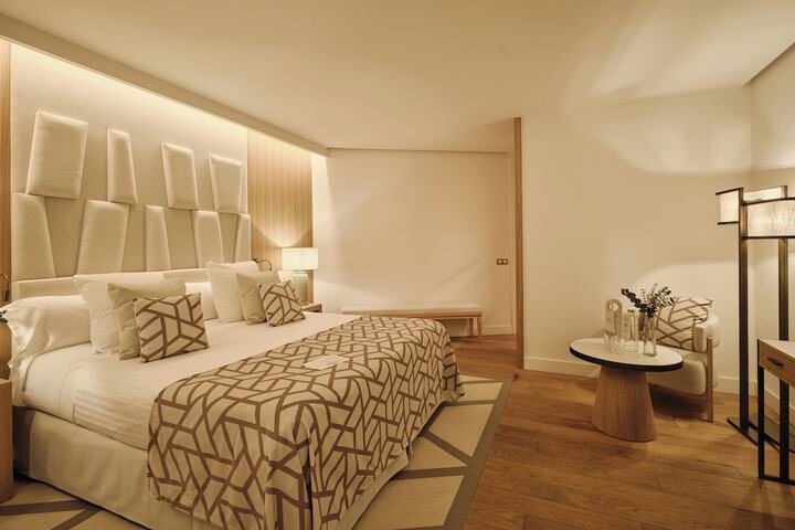 Room 15 of 71