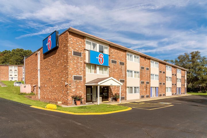 Motel 6 New Stanton PA