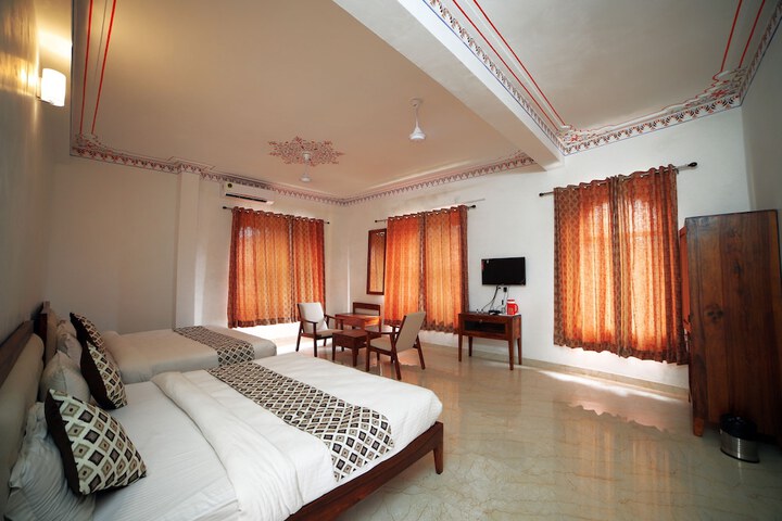 Room 9 of 48