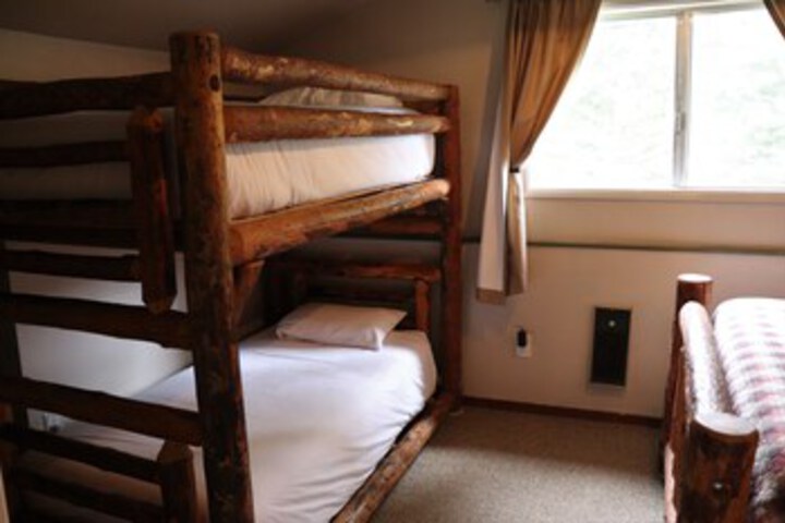 Room 52 of 504