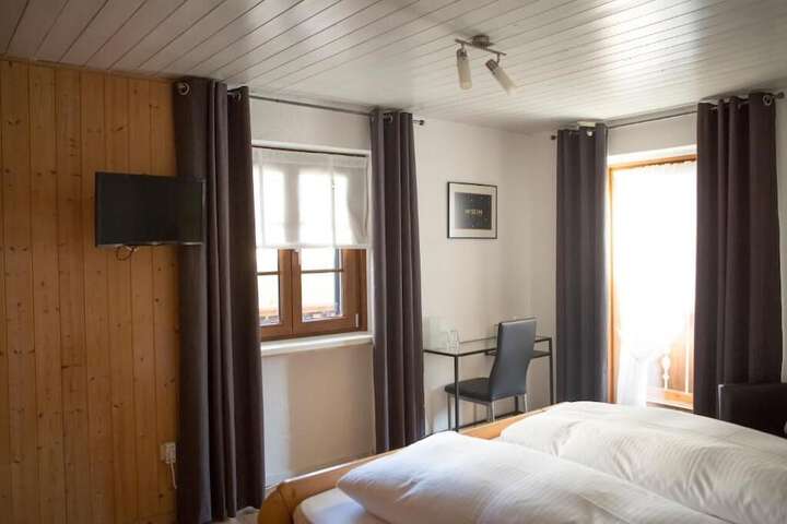 Room 11 of 54