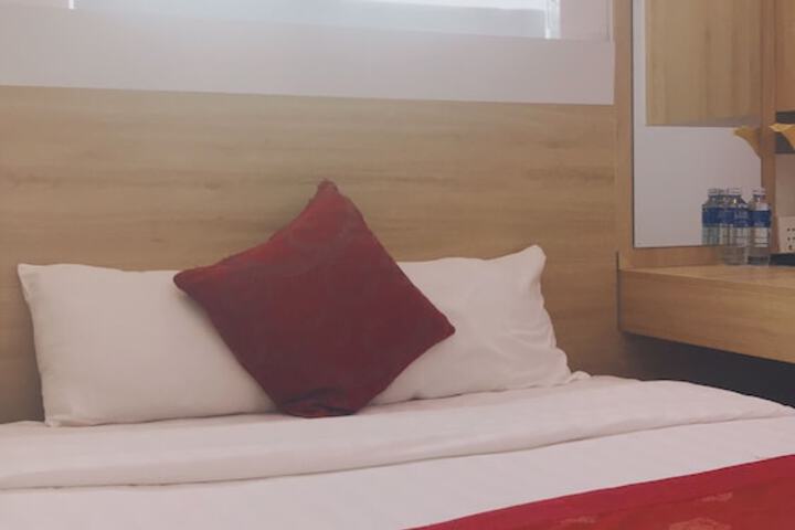 Room 8 of 43