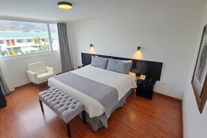 Room 2 of 27