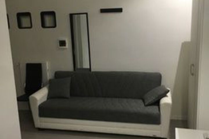 Room 7 of 14