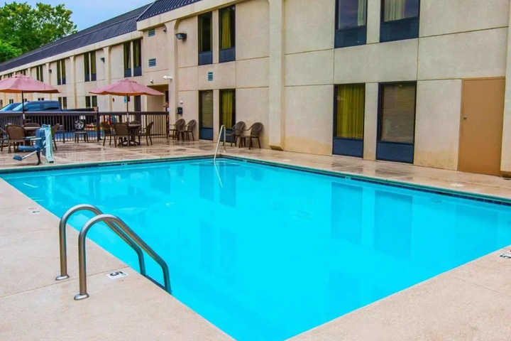 Pool 16 of 25