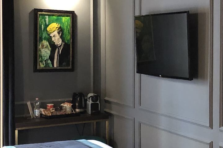 Room 46 of 80