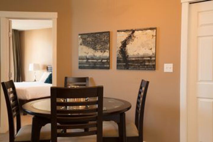 Room 32 of 39