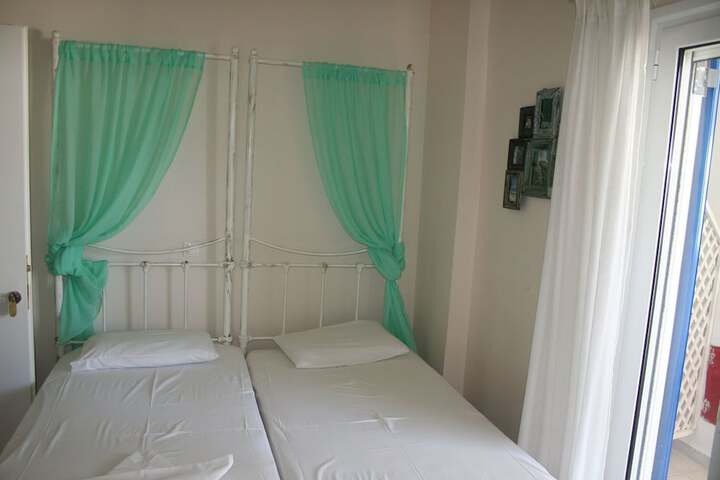 Room 44 of 96