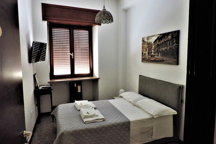 Room 14 of 26