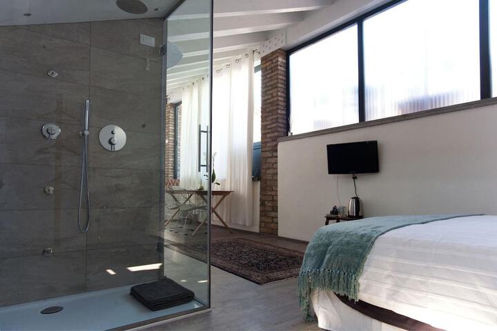 Room 14 of 60