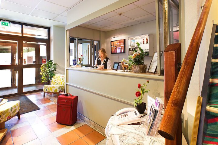 Guest Lobby