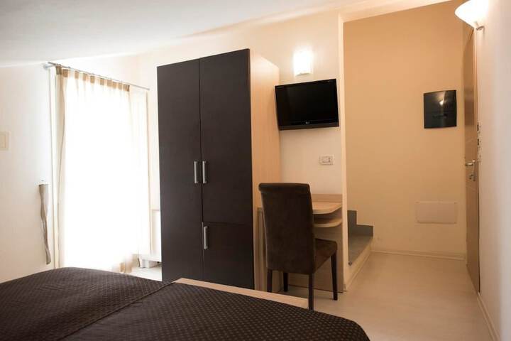 Room 13 of 24