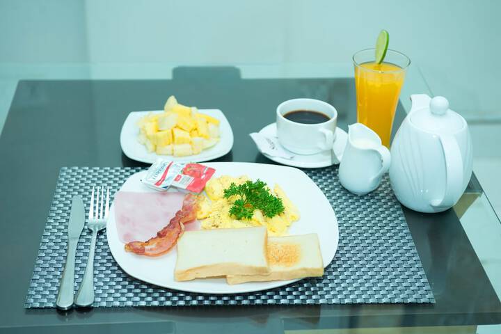 Breakfast/Coffee Service 20 of 36