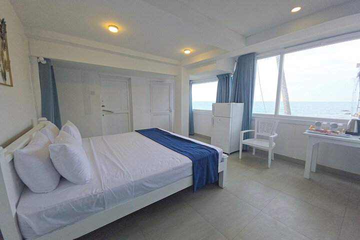 Room 45 of 175