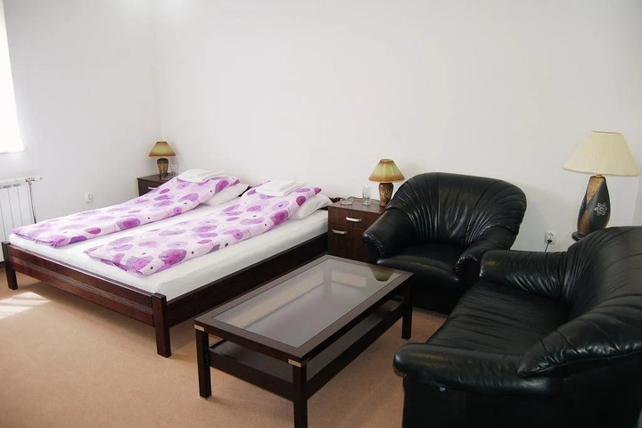 Room 3 of 9