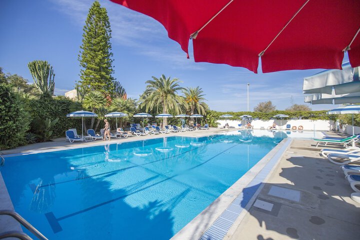 Pool Hotel