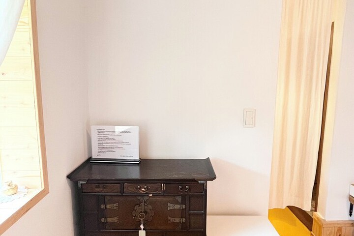 Room 9 of 60