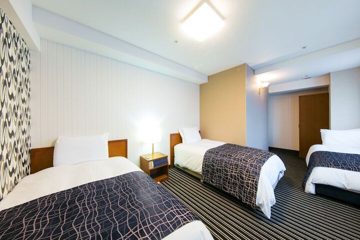 Room 17 of 25