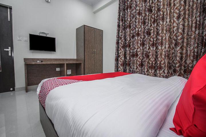 OYO 15218 HOTEL RASHA NIWAS
