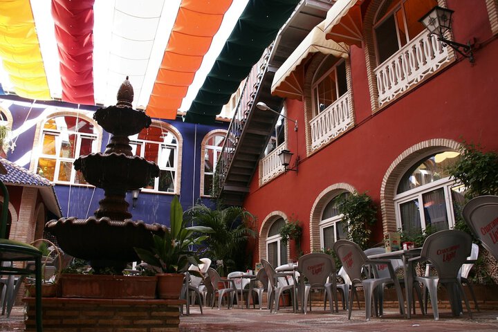 Exterior of Hotel Plaza Manjon