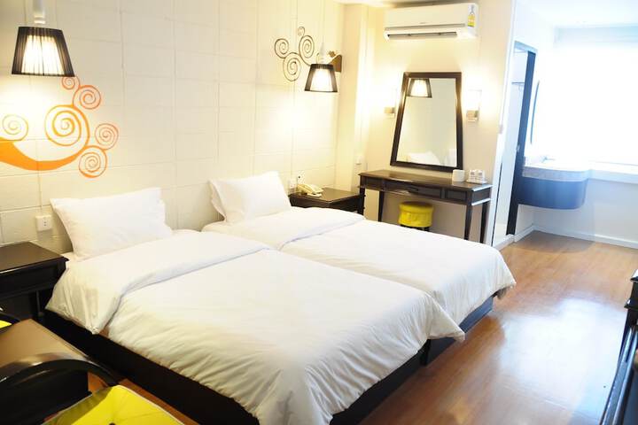 Room 4 of 31