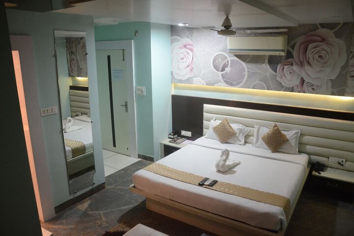 Room 3 of 12
