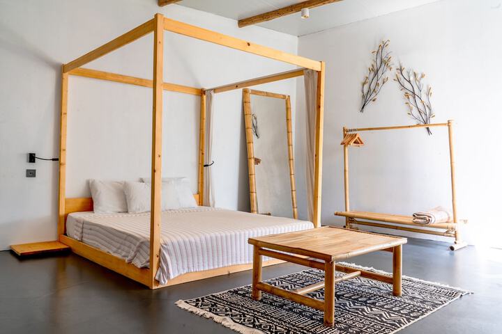 Room 8 of 26