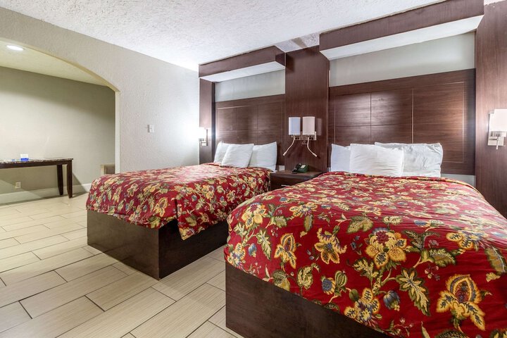 Room 19 of 42