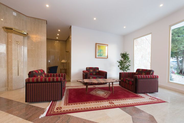 Hotel Interior 106 of 187