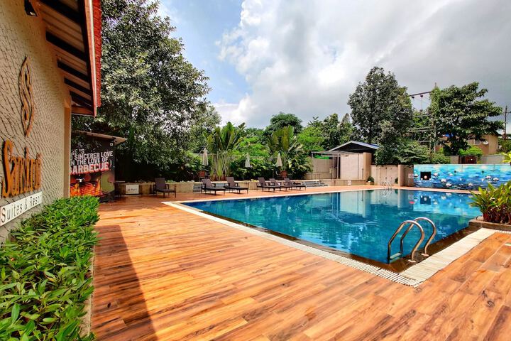 Pool 67 of 93
