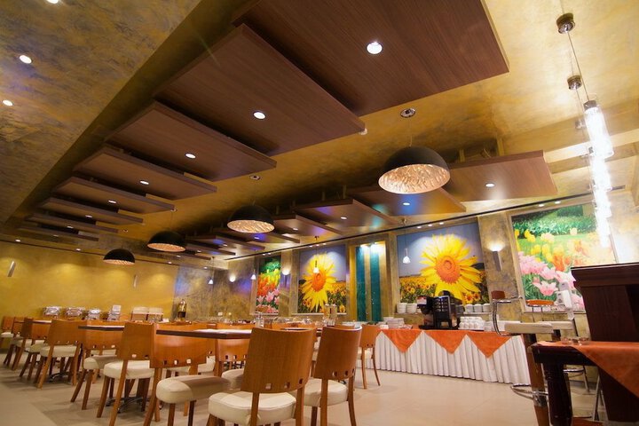 Dining 98 of 157