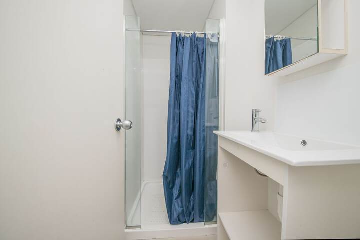 Room 10 of 20
