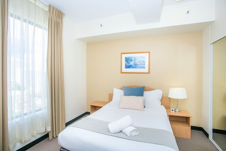 Room 4 of 120