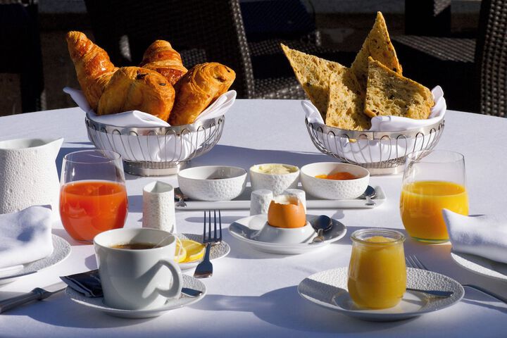 Breakfast/Coffee Service 34 of 44