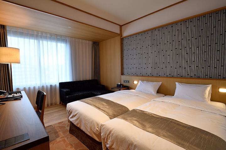 Room 12 of 73