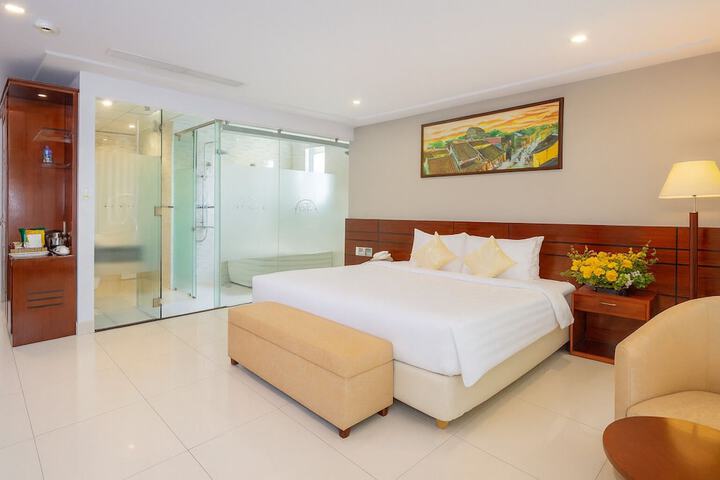 Room 15 of 42