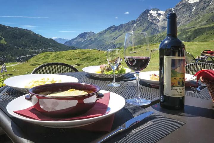 Dining Photos
