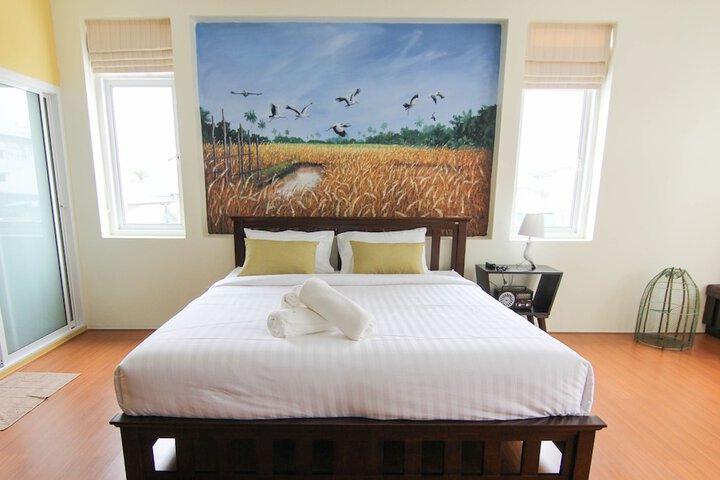 Room 7 of 80