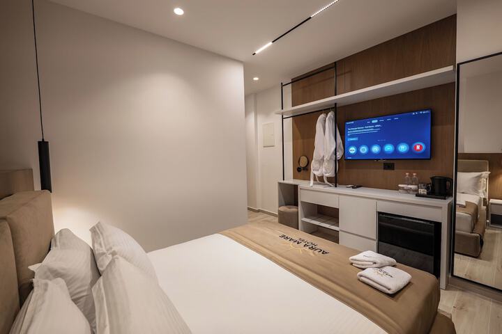 Room 62 of 244