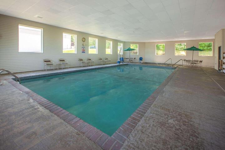Pools & Facilities