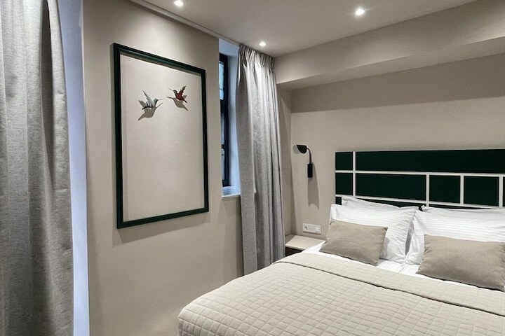 Room 13 of 67