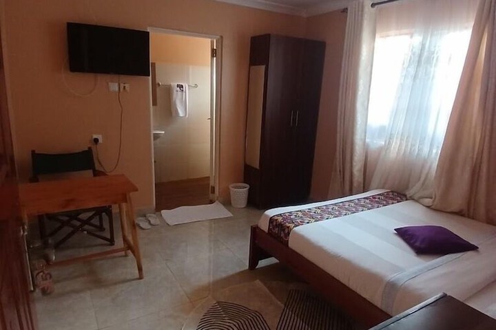 Room 5 of 31