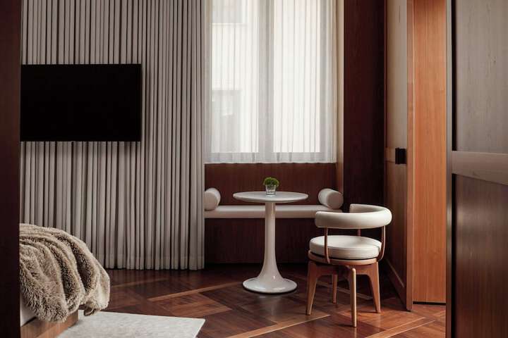 Room 29 of 82