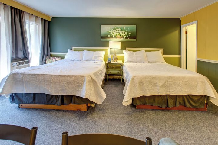 Room 43 of 108