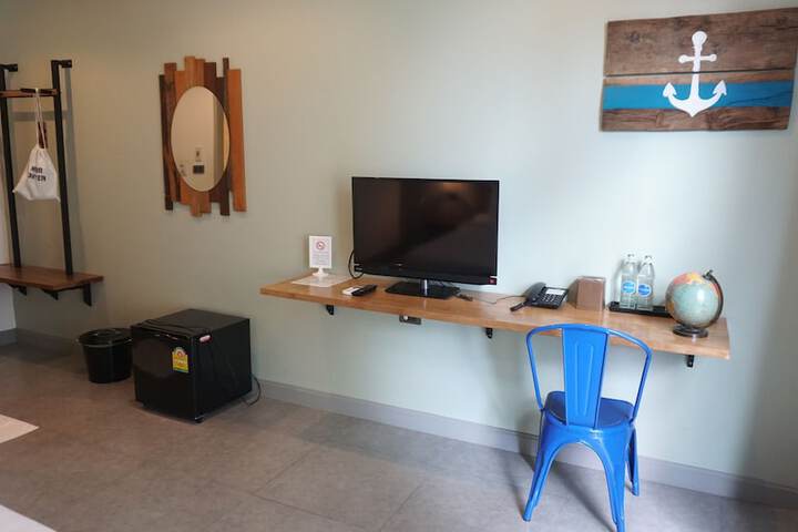 Room 30 of 49