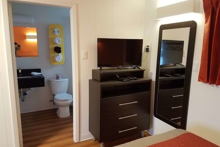 Room 25 of 46