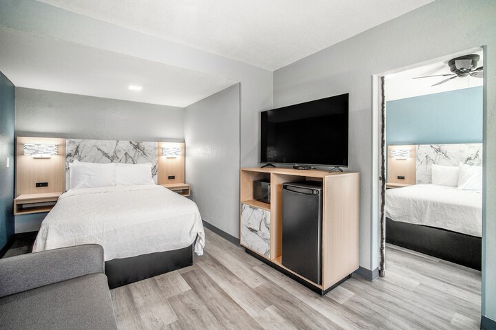 Room 12 of 46