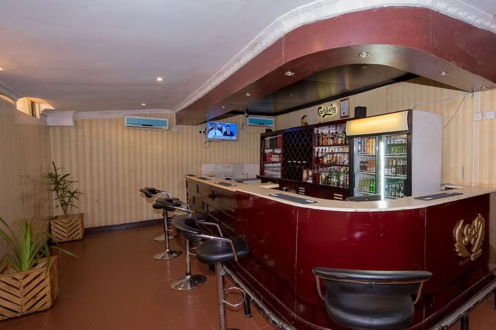 Lounge 57 of 78